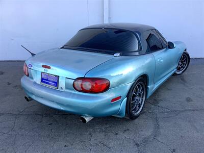 2002 Mazda MX-5 Miata   - Photo 6 - Crest Hill, IL 60403