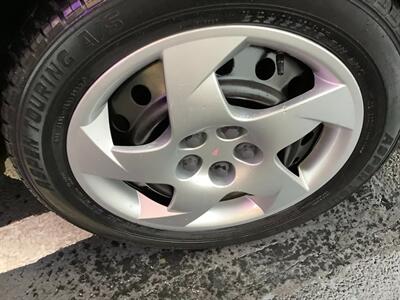 2009 Pontiac Vibe 1.8L - Photo 13 - Crest Hill, IL 60403