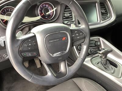 2015 Dodge Challenger SXT - Photo 24 - Crest Hill, IL 60403