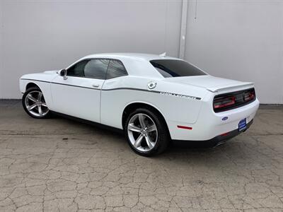 2015 Dodge Challenger SXT - Photo 5 - Crest Hill, IL 60403