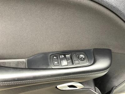 2015 Dodge Challenger SXT - Photo 14 - Crest Hill, IL 60403