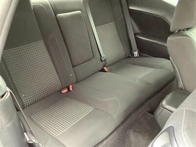 2015 Dodge Challenger SXT - Photo 30 - Crest Hill, IL 60403