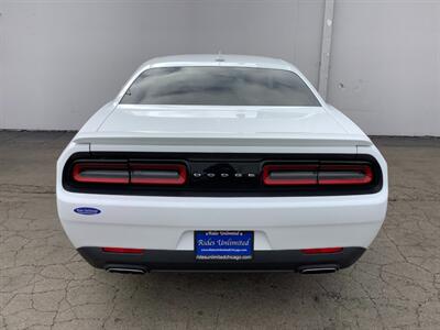 2015 Dodge Challenger SXT - Photo 6 - Crest Hill, IL 60403