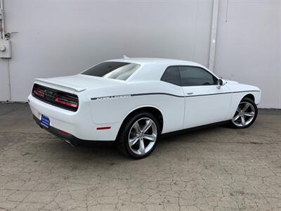 2015 Dodge Challenger SXT - Photo 8 - Crest Hill, IL 60403