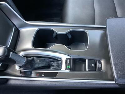 2019 Honda Accord Sport   - Photo 18 - Crest Hill, IL 60403