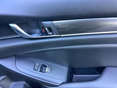 2019 Honda Accord Sport   - Photo 32 - Crest Hill, IL 60403
