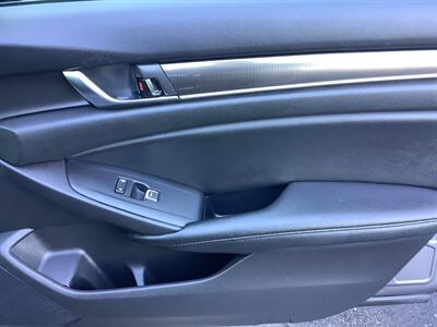 2019 Honda Accord Sport   - Photo 31 - Crest Hill, IL 60403
