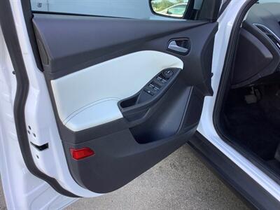 2014 Ford Focus Titanium   - Photo 23 - Crest Hill, IL 60403