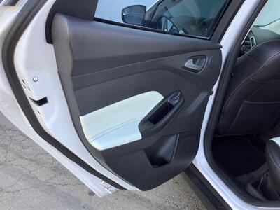 2014 Ford Focus Titanium   - Photo 34 - Crest Hill, IL 60403