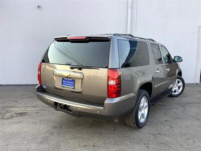 2013 Chevrolet Suburban LTZ 1500 - Photo 7 - Crest Hill, IL 60403