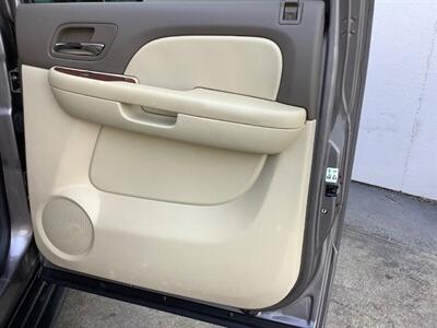 2013 Chevrolet Suburban LTZ 1500 - Photo 29 - Crest Hill, IL 60403