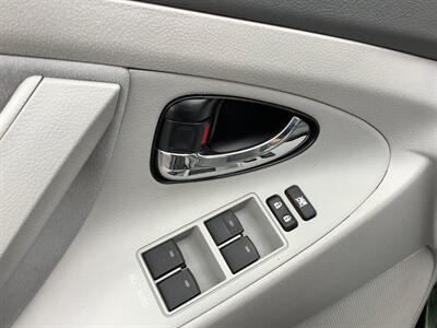 2011 Toyota Camry LE   - Photo 13 - Crest Hill, IL 60403