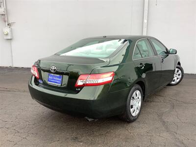 2011 Toyota Camry LE   - Photo 7 - Crest Hill, IL 60403