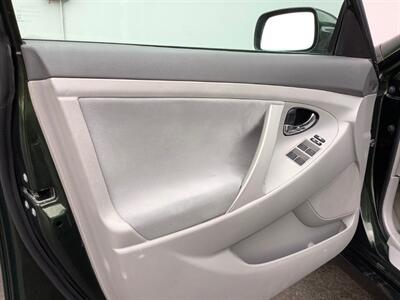 2011 Toyota Camry LE   - Photo 12 - Crest Hill, IL 60403