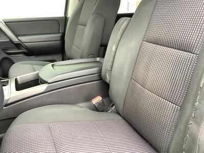 2010 Nissan Titan SE   - Photo 21 - Crest Hill, IL 60403