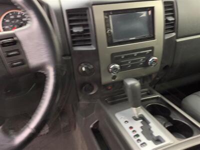 2010 Nissan Titan SE   - Photo 15 - Crest Hill, IL 60403