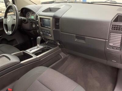2010 Nissan Titan SE   - Photo 34 - Crest Hill, IL 60403