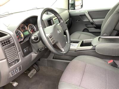2010 Nissan Titan SE   - Photo 13 - Crest Hill, IL 60403