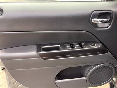 2012 Jeep Patriot Sport   - Photo 9 - Crest Hill, IL 60403