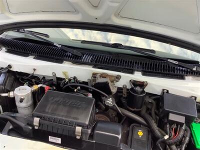 2004 Chevrolet Astro   - Photo 24 - Crest Hill, IL 60403