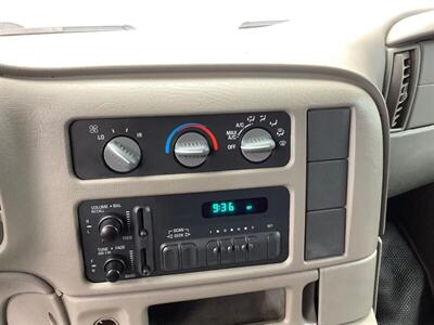 2004 Chevrolet Astro   - Photo 18 - Crest Hill, IL 60403