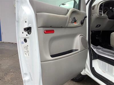 2004 Chevrolet Astro - Photo 14 - Crest Hill, IL 60403