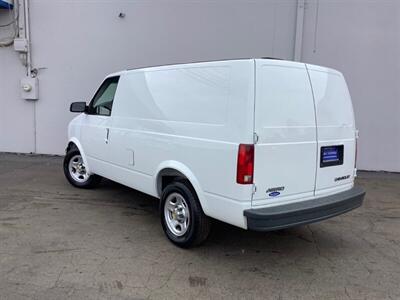 2004 Chevrolet Astro   - Photo 4 - Crest Hill, IL 60403