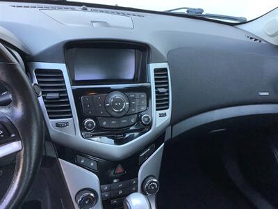 2014 Chevrolet Cruze 2LT Auto   - Photo 14 - Crest Hill, IL 60403
