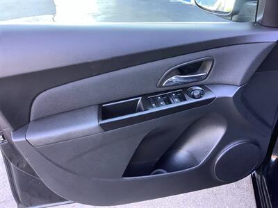 2014 Chevrolet Cruze 2LT Auto   - Photo 9 - Crest Hill, IL 60403