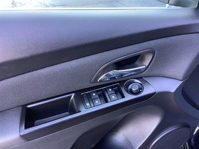 2014 Chevrolet Cruze 2LT Auto   - Photo 10 - Crest Hill, IL 60403