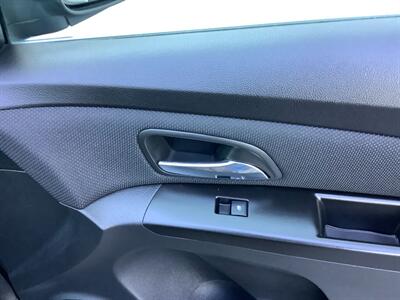 2014 Chevrolet Cruze 2LT Auto   - Photo 22 - Crest Hill, IL 60403