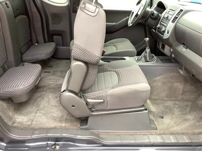 2012 Nissan Frontier SV   - Photo 27 - Crest Hill, IL 60403