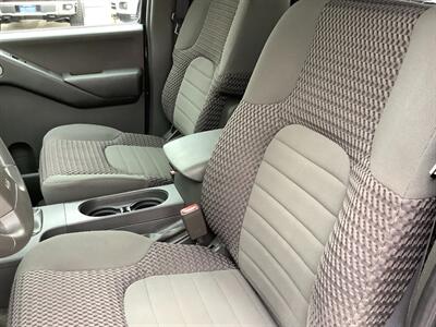 2012 Nissan Frontier SV   - Photo 18 - Crest Hill, IL 60403