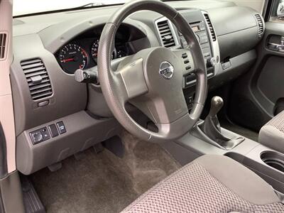 2012 Nissan Frontier SV   - Photo 13 - Crest Hill, IL 60403