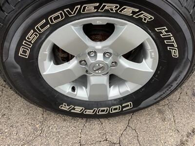 2012 Nissan Frontier SV   - Photo 37 - Crest Hill, IL 60403