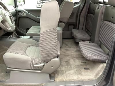 2012 Nissan Frontier SV   - Photo 22 - Crest Hill, IL 60403