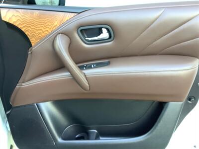 2015 INFINITI QX80 7-Passenger   - Photo 40 - Crest Hill, IL 60403