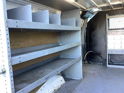 2014 Ford E-350 SD   - Photo 38 - Crest Hill, IL 60403