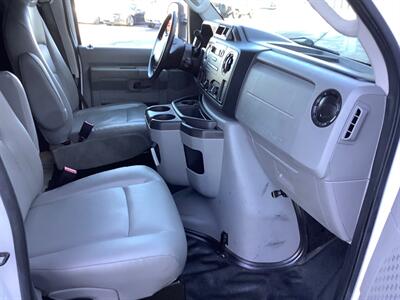 2014 Ford E-350 SD   - Photo 24 - Crest Hill, IL 60403