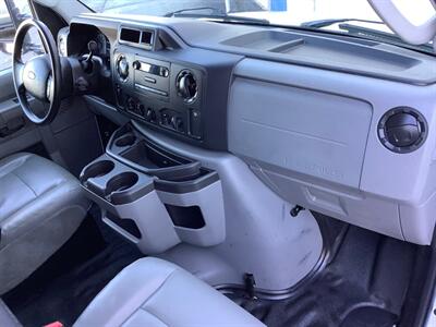 2014 Ford E-350 SD   - Photo 25 - Crest Hill, IL 60403