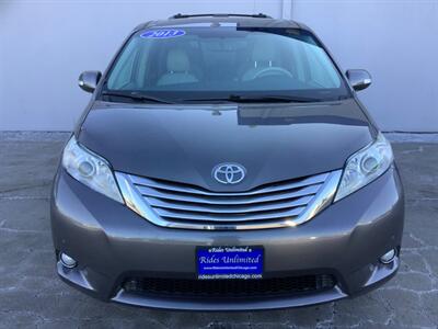 2013 Toyota Sienna XLE 7-Passenger Auto   - Photo 9 - Crest Hill, IL 60403