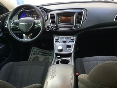 2016 Chrysler 200 Sedan 4D Limited 2.4L I4   - Photo 31 - Crest Hill, IL 60403