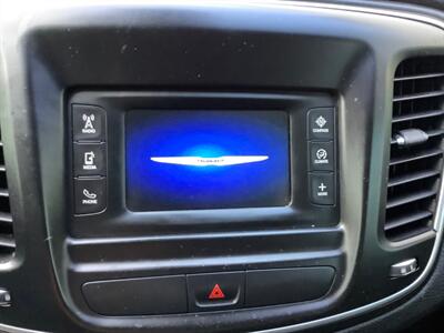 2016 Chrysler 200 Sedan 4D Limited 2.4L I4   - Photo 17 - Crest Hill, IL 60403