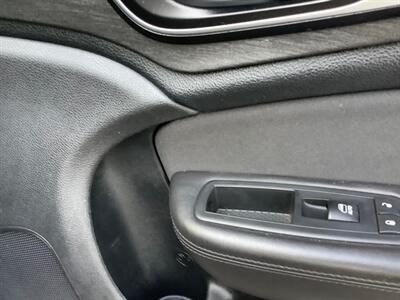 2016 Chrysler 200 Sedan 4D Limited 2.4L I4   - Photo 27 - Crest Hill, IL 60403