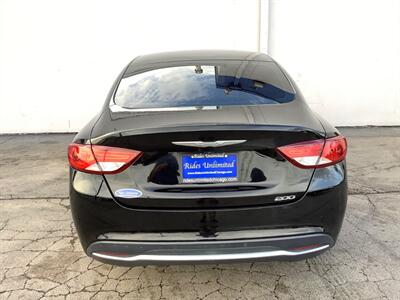 2016 Chrysler 200 Sedan 4D Limited 2.4L I4   - Photo 5 - Crest Hill, IL 60403