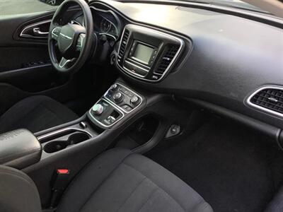 2016 Chrysler 200 Sedan 4D Limited 2.4L I4   - Photo 29 - Crest Hill, IL 60403