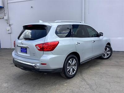 2019 Nissan Pathfinder SL   - Photo 8 - Crest Hill, IL 60403