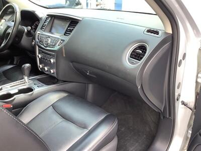 2019 Nissan Pathfinder SL   - Photo 33 - Crest Hill, IL 60403