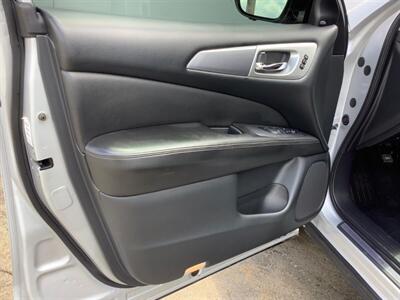 2019 Nissan Pathfinder SL   - Photo 14 - Crest Hill, IL 60403