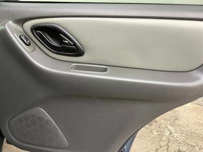 2006 Ford Escape XLT Sport   - Photo 18 - Crest Hill, IL 60403